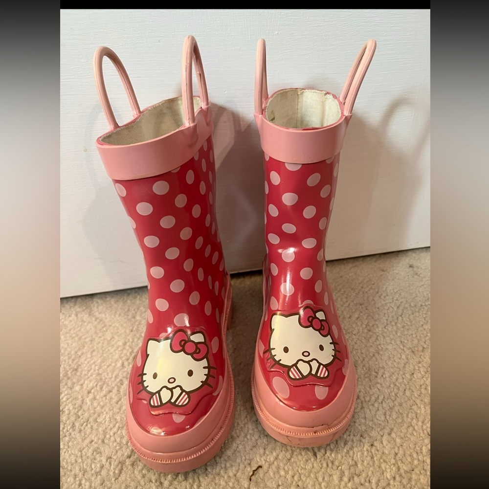 Hello kitty by Sanrio boots kids size 7/8